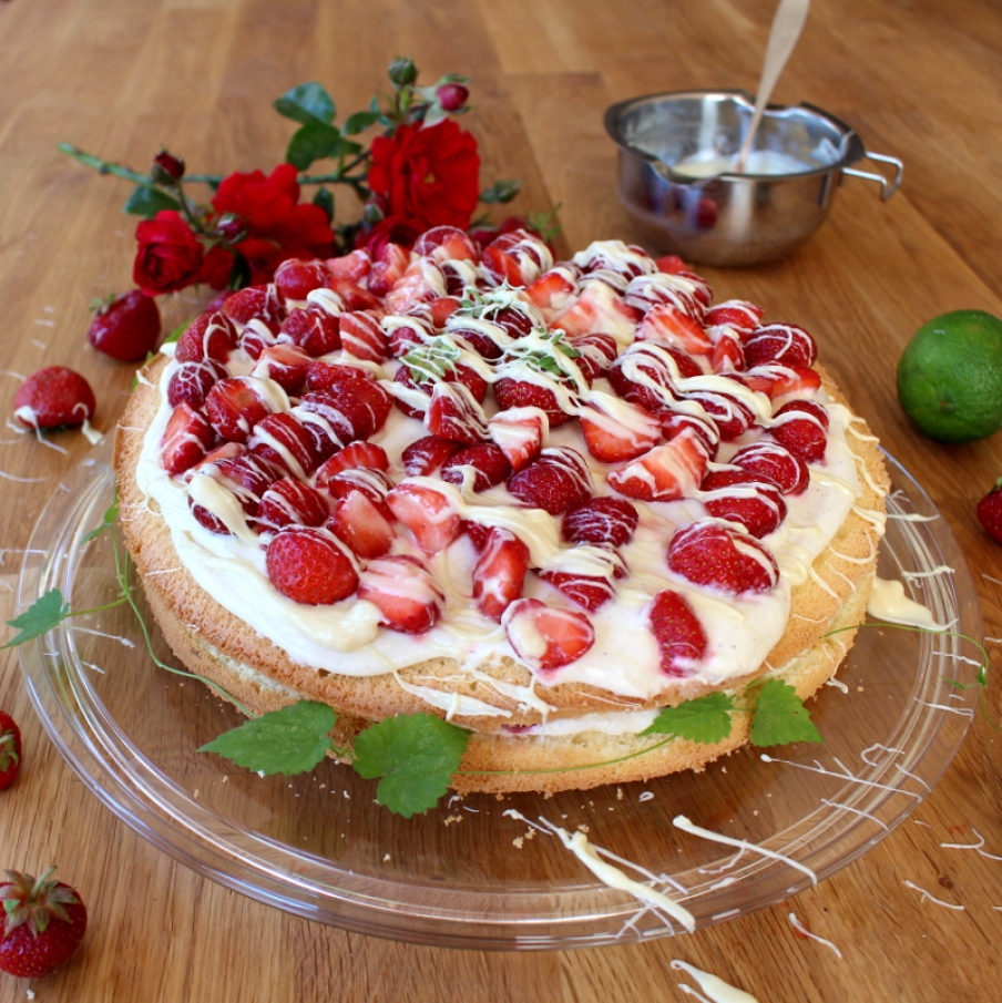 Erdbeer-Mascarpone-Quark-Torte12